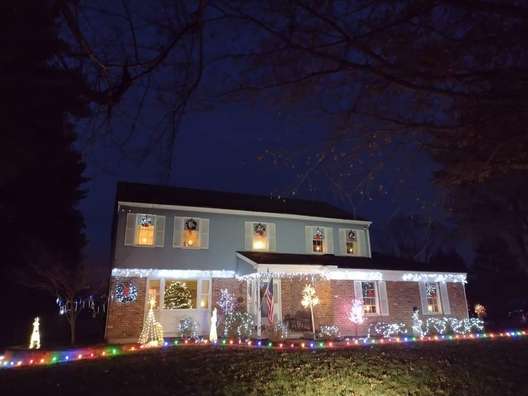Merry Maplewood, Christmas lights in Plymouth Meeting, PA (photo 2)