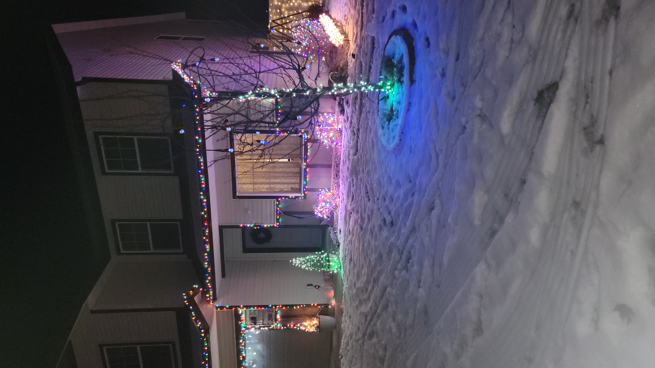 Neighborhood, Christmas lights in Post Falls, ID (photo 1)