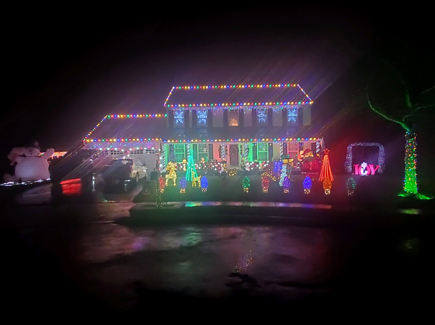 what a silly waste of resources, Christmas lights in Royersford, PA (photo 3)
