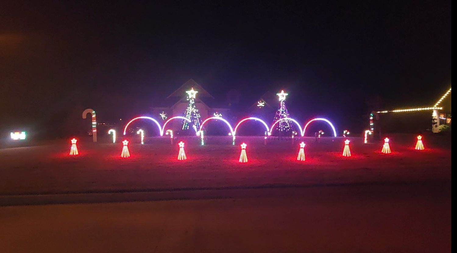 Lake country crossing lights, Christmas lights in Pottsboro, TX (photo 3)
