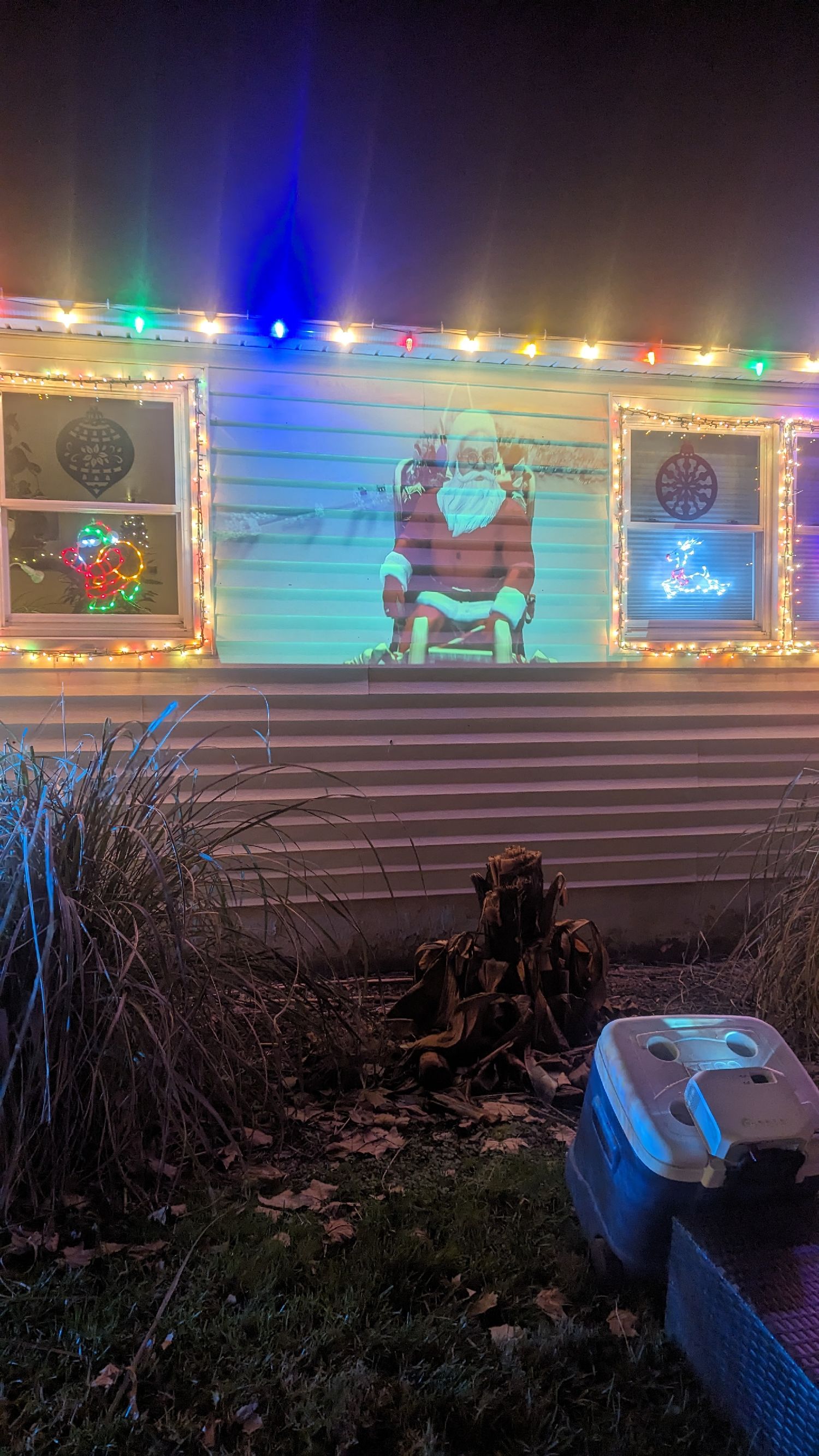 Urban Family Christmas Display, Christmas lights in Abington, PA (photo 4)