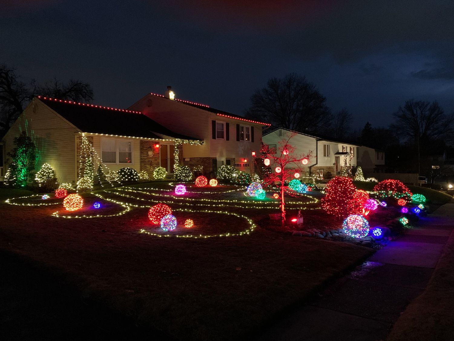 Wagner Family Magical Holiday Spheres, Christmas lights in Plymouth Meeting, PA (photo 4)