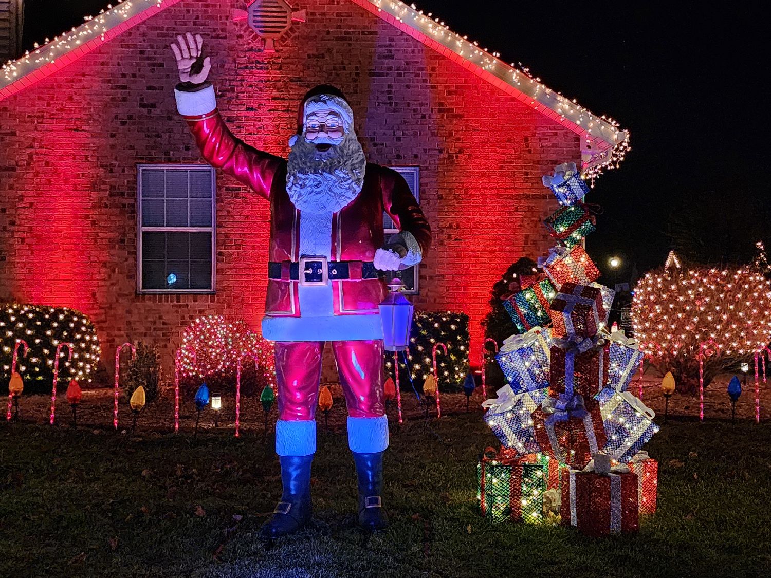 Villagegreen Christmas Display, Christmas lights in Millstadt, IL (photo 4)