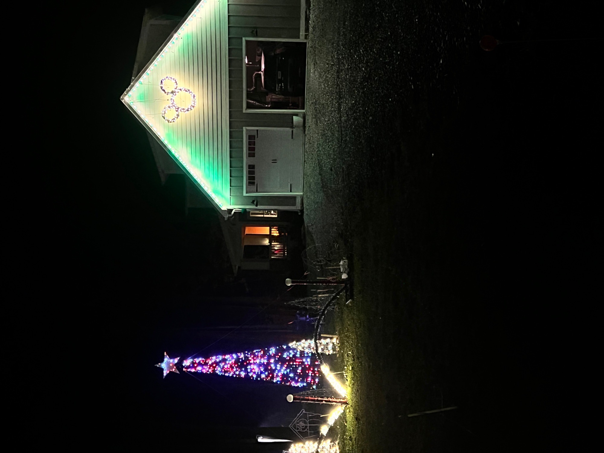 Ludlow’s Lights at the Lake, Christmas lights in Coatesville, IN (photo 2)