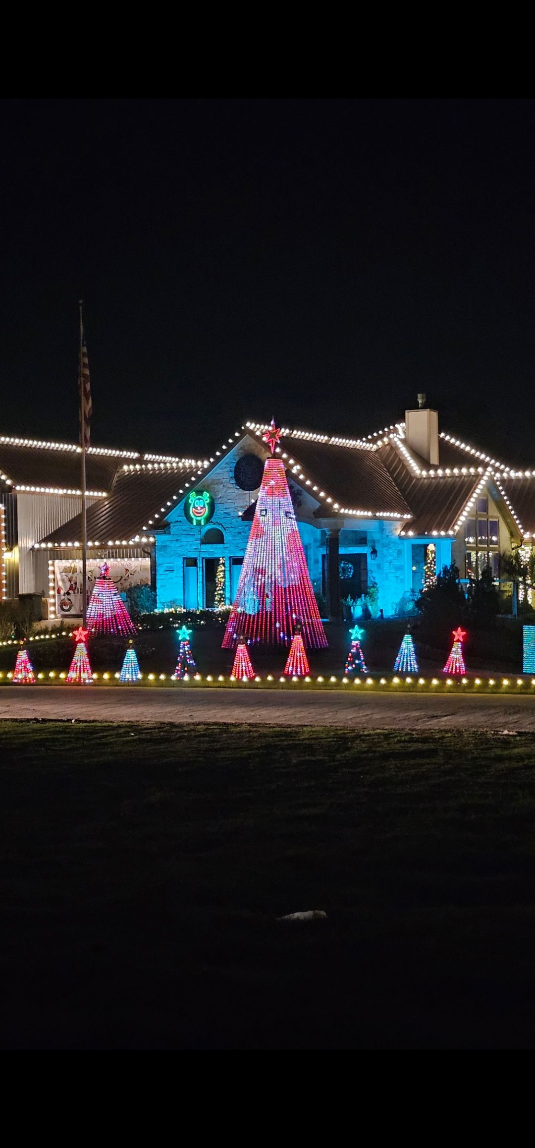 Lights on Windmill Lane, Christmas lights in Dickinson, TX (photo 1)
