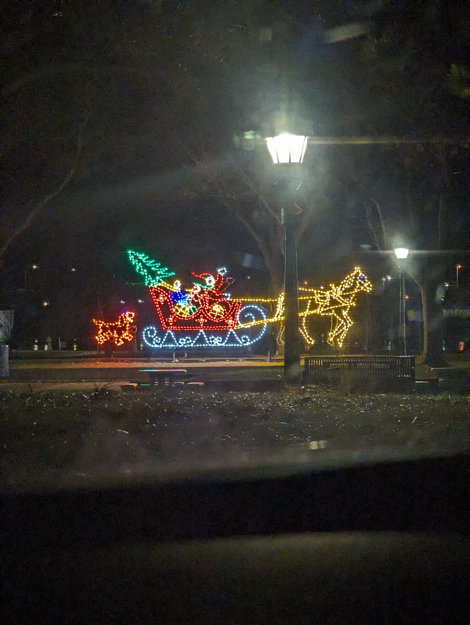Wenonah Christmas Lights Display, Christmas lights in Bay City, MI (photo 1)