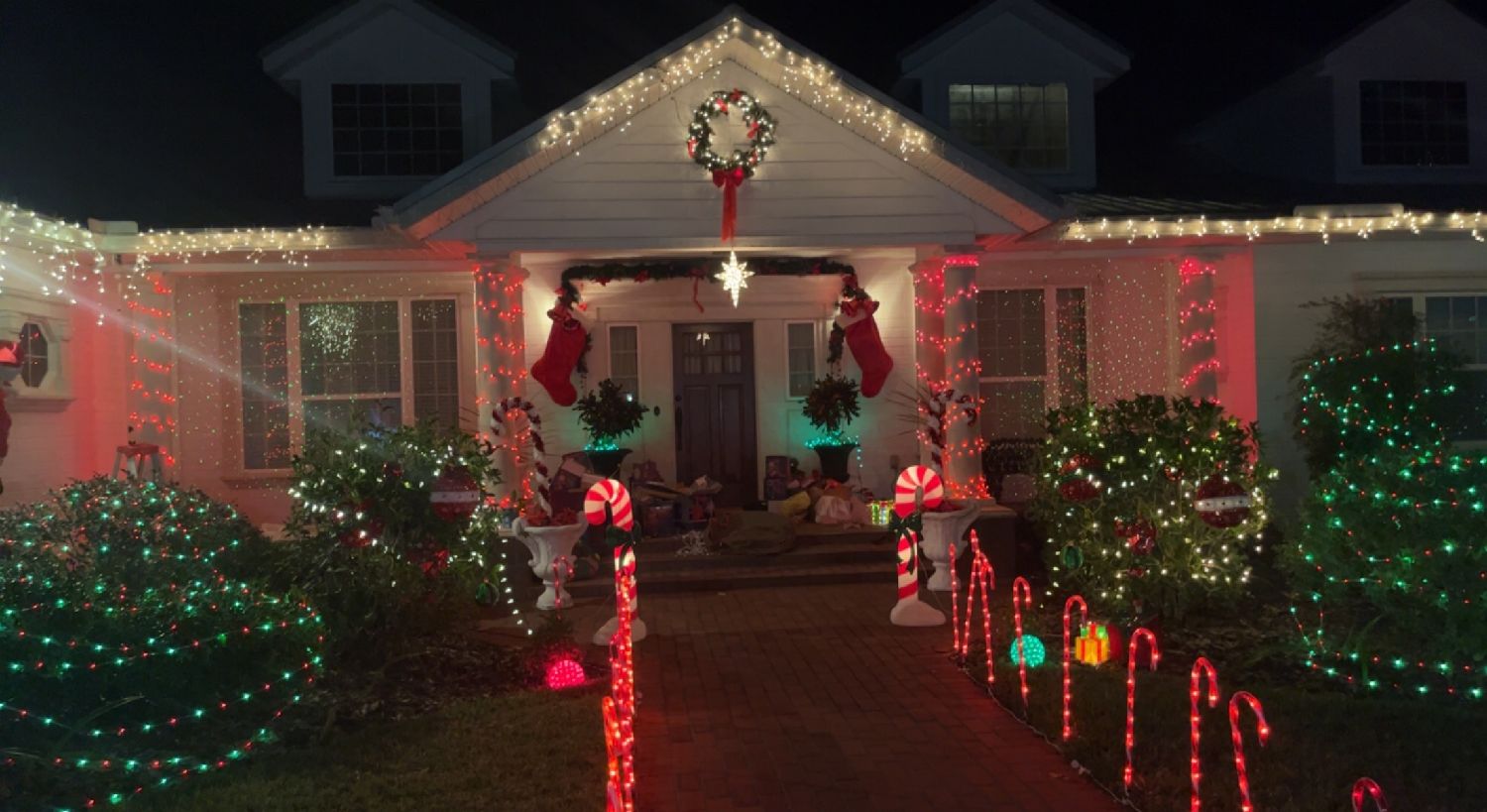 Santa's Lane, Christmas lights in Newberry, FL (photo 1)
