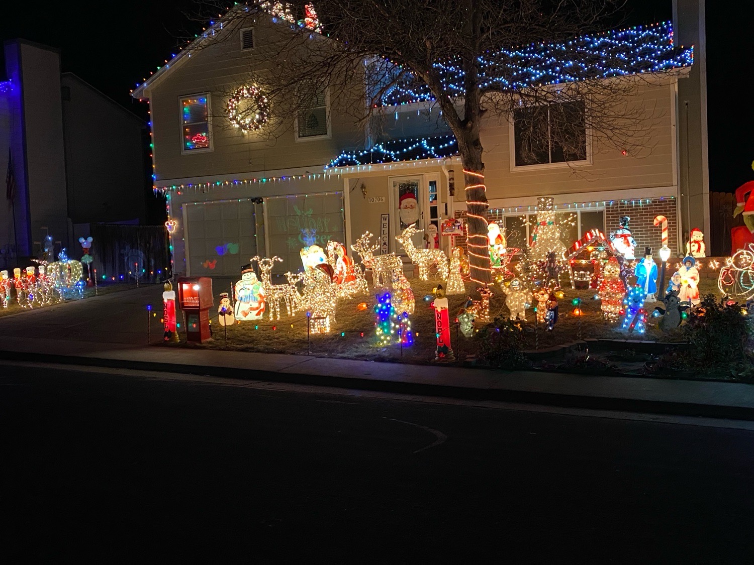 Santa & Mrs. Claus’s house, Christmas lights in Thornton, CO (photo 1)