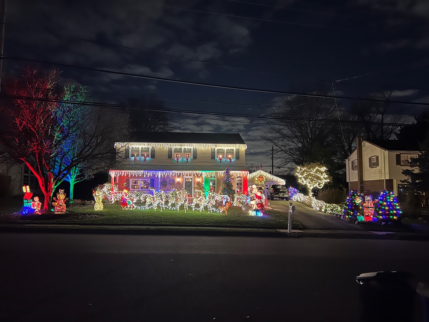 Lombardo Lights, Christmas lights in Plymouth Meeting, PA (photo 1)