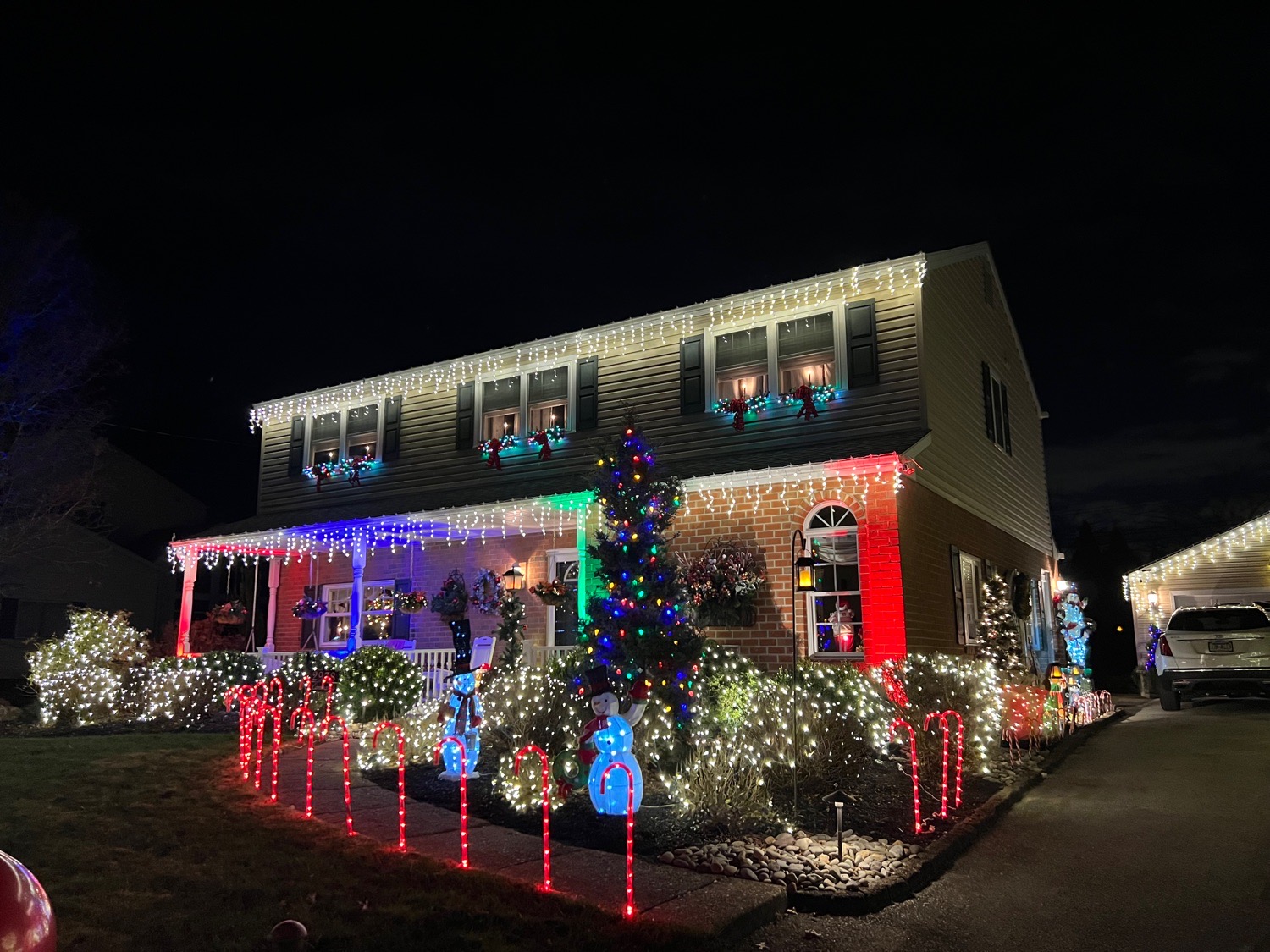 Lombardo Lights, Christmas lights in Plymouth Meeting, PA (photo 4)