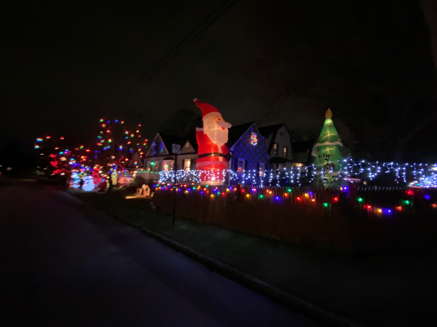 Christmas meteorite Tree and more, Christmas lights in Glenside, PA (photo 5)