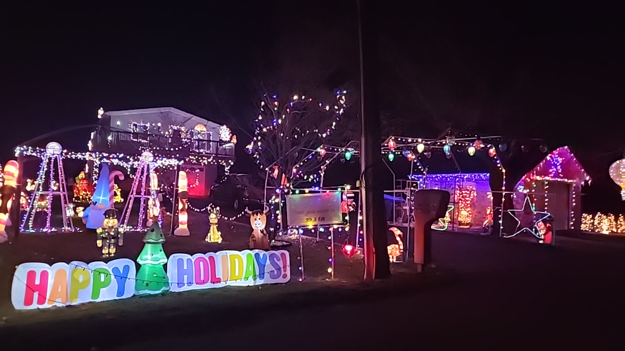 Happy Holidays, Christmas lights in Pottstown, PA (photo 2)