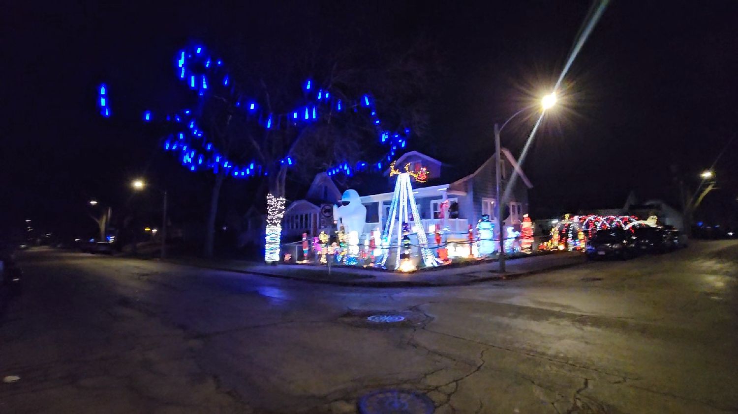 Large house display, Christmas lights in Milwaukee, WI (photo 1)