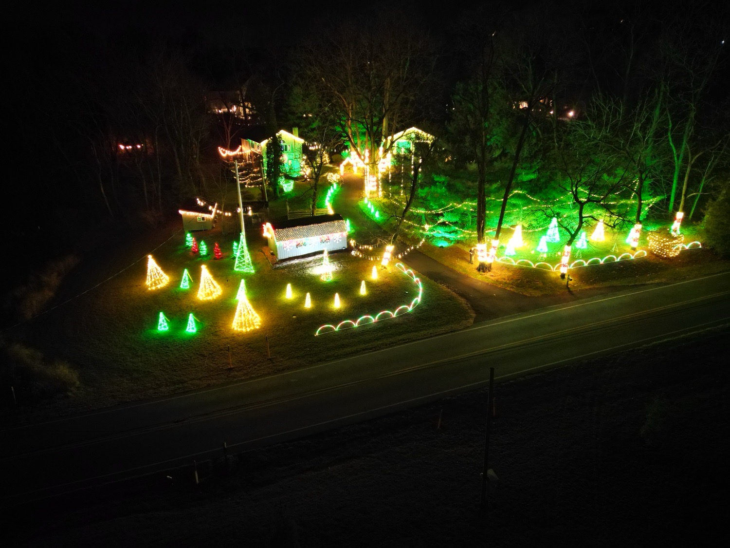 Black Walnut Christmas On The Mountain, Christmas lights in Reinholds, PA (photo 1)