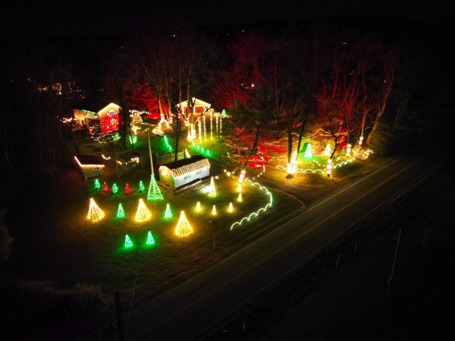 Black Walnut Christmas On The Mountain, Christmas lights in Reinholds, PA (photo 2)
