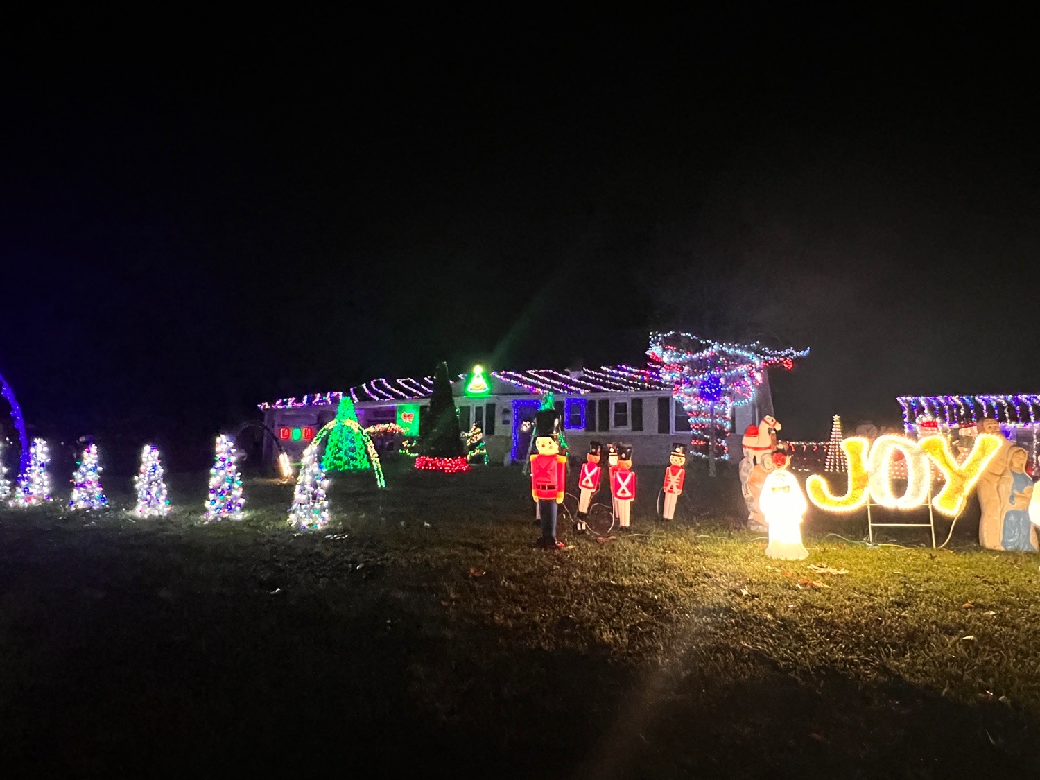 Listen to the Lights, Christmas lights in Carlisle, PA (photo 1)