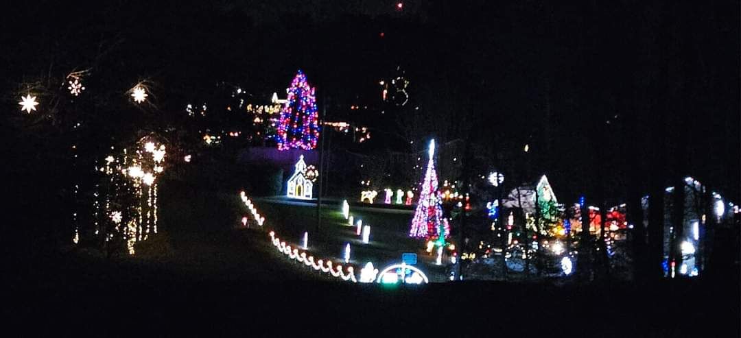 The Christmas Family Lights, Christmas lights in Winston-Salem, NC (photo 1)