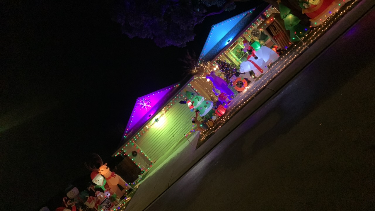Xmas in Manteca, Christmas lights in Manteca, CA (photo 1)