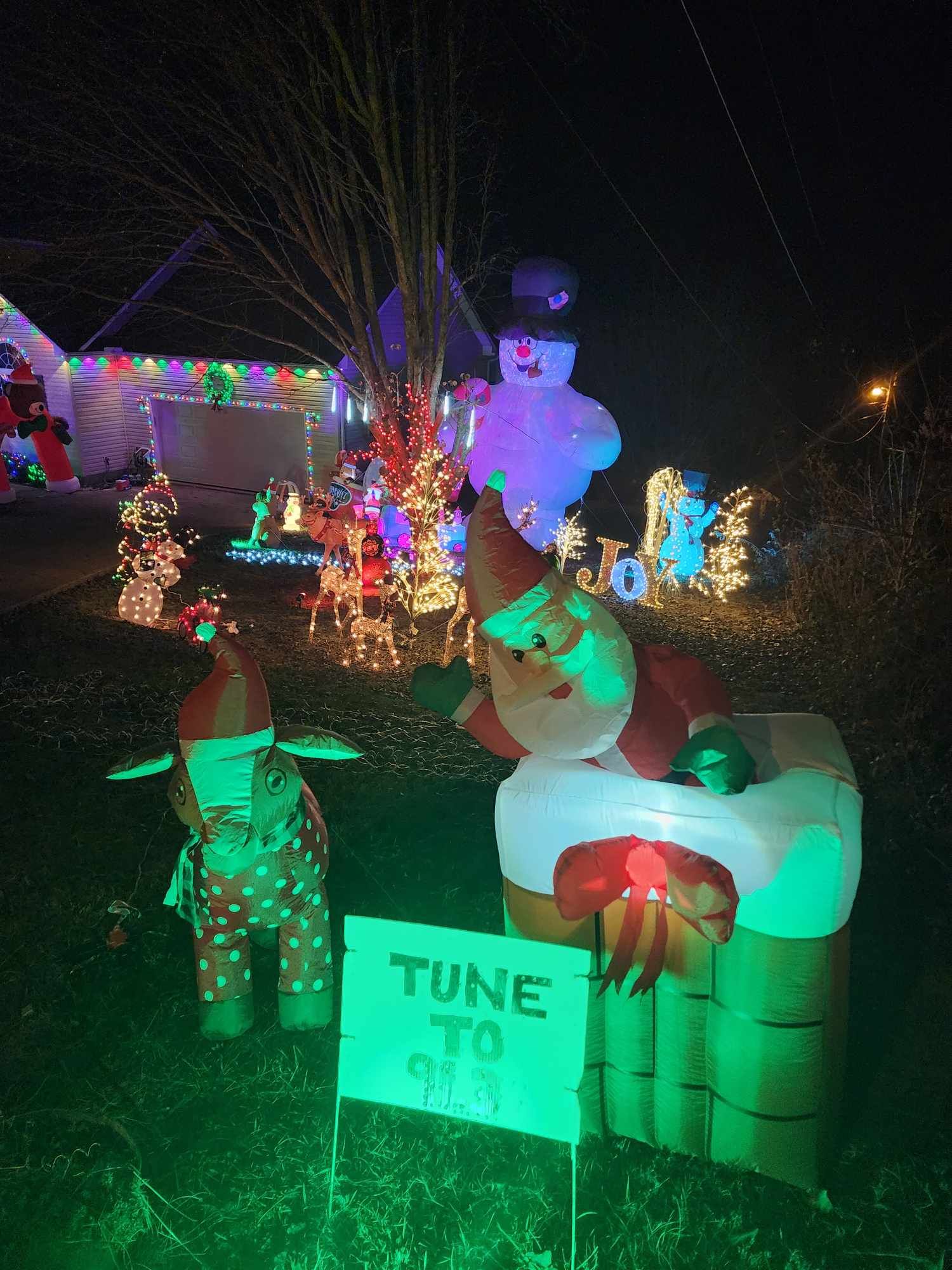 Munseys christmas light show, Christmas lights in Caryville, TN (photo 1)