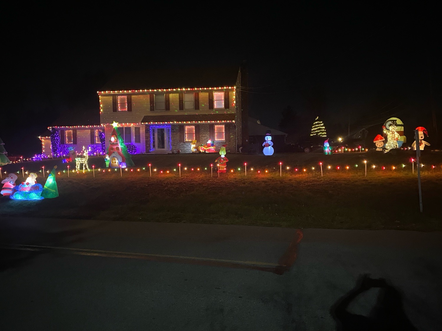 2023, Christmas lights in Newtown Square, PA (photo 5)