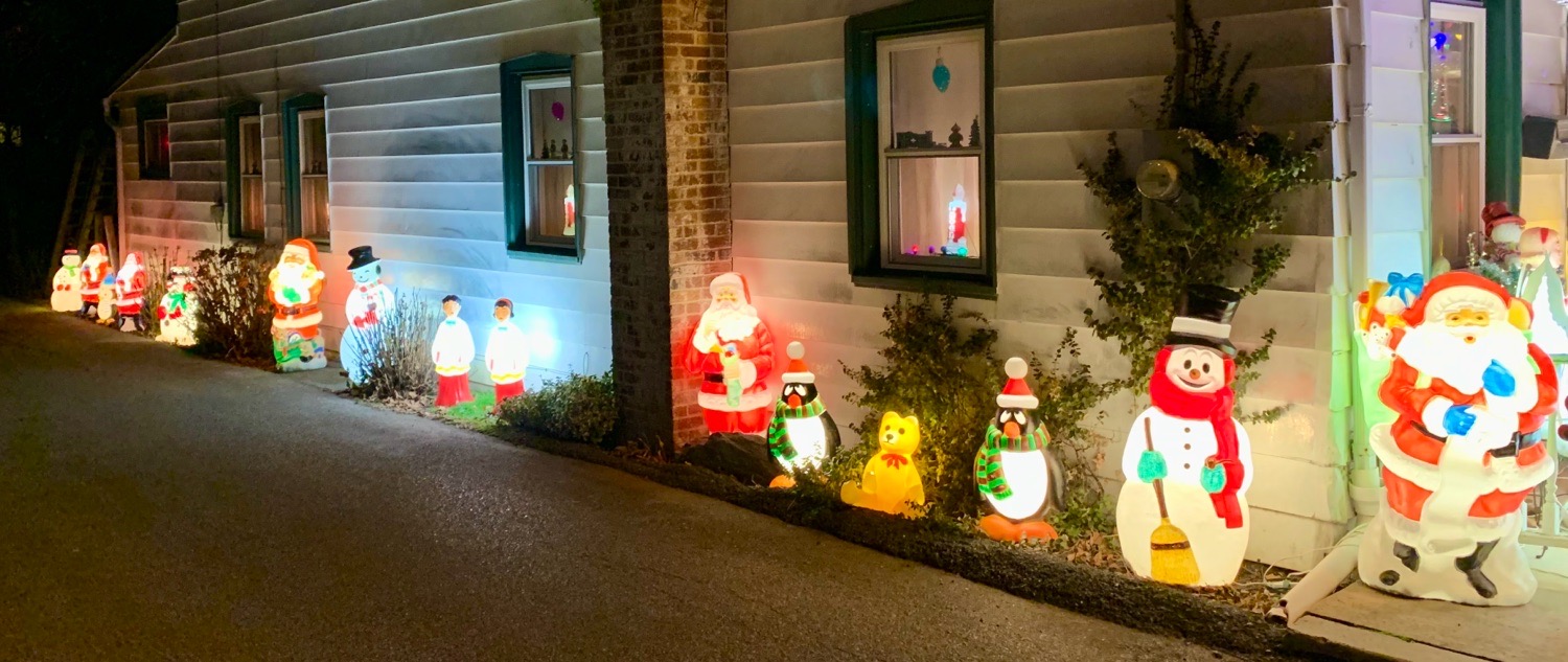 Lerchen Holiday Home, Christmas lights in Annville, PA (photo 2)