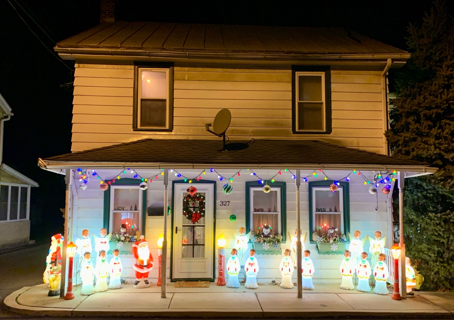 Lerchen Holiday Home, Christmas lights in Annville, PA (photo 4)