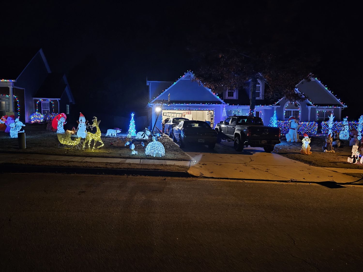 Benslay's Christmas 2023, Christmas lights in Hampton, GA (photo 3)