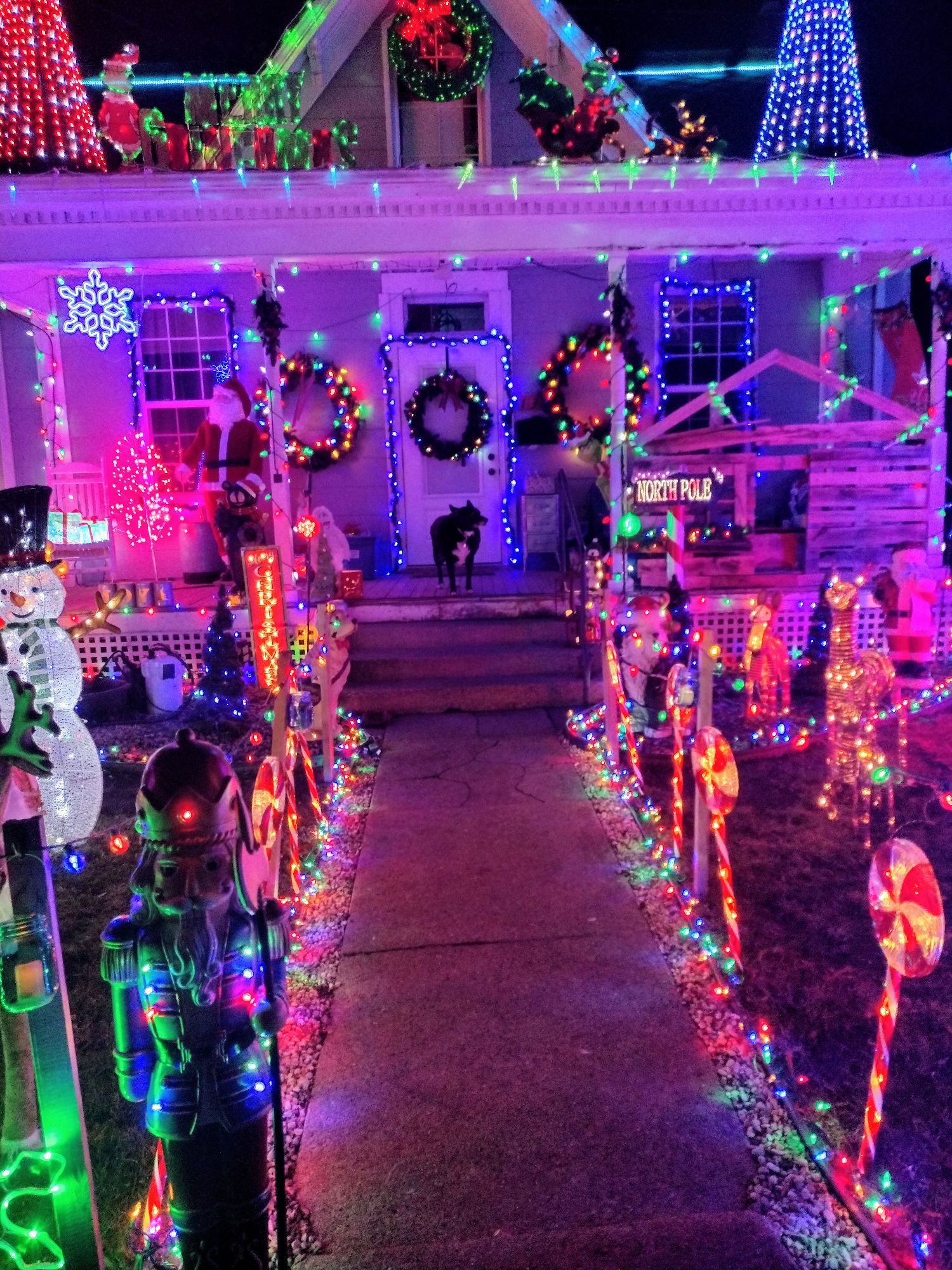 Barrett Manor Christmas Display, Christmas lights in Cambridge City, IN (photo 4)
