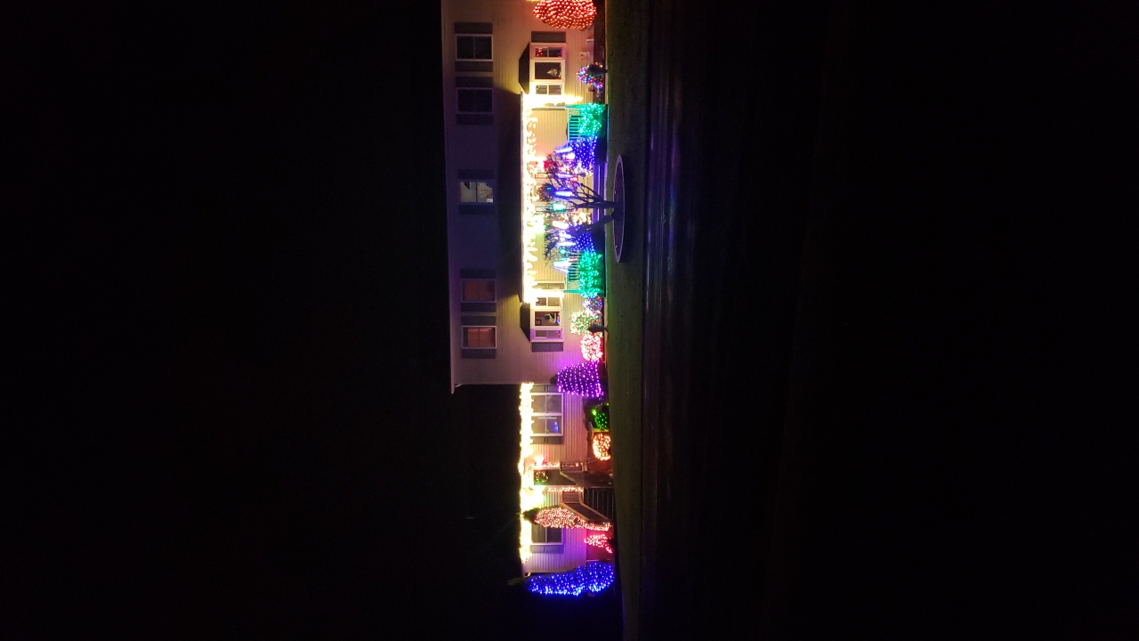 Lawton lights, Christmas lights in Parkesburg, PA (photo 1)