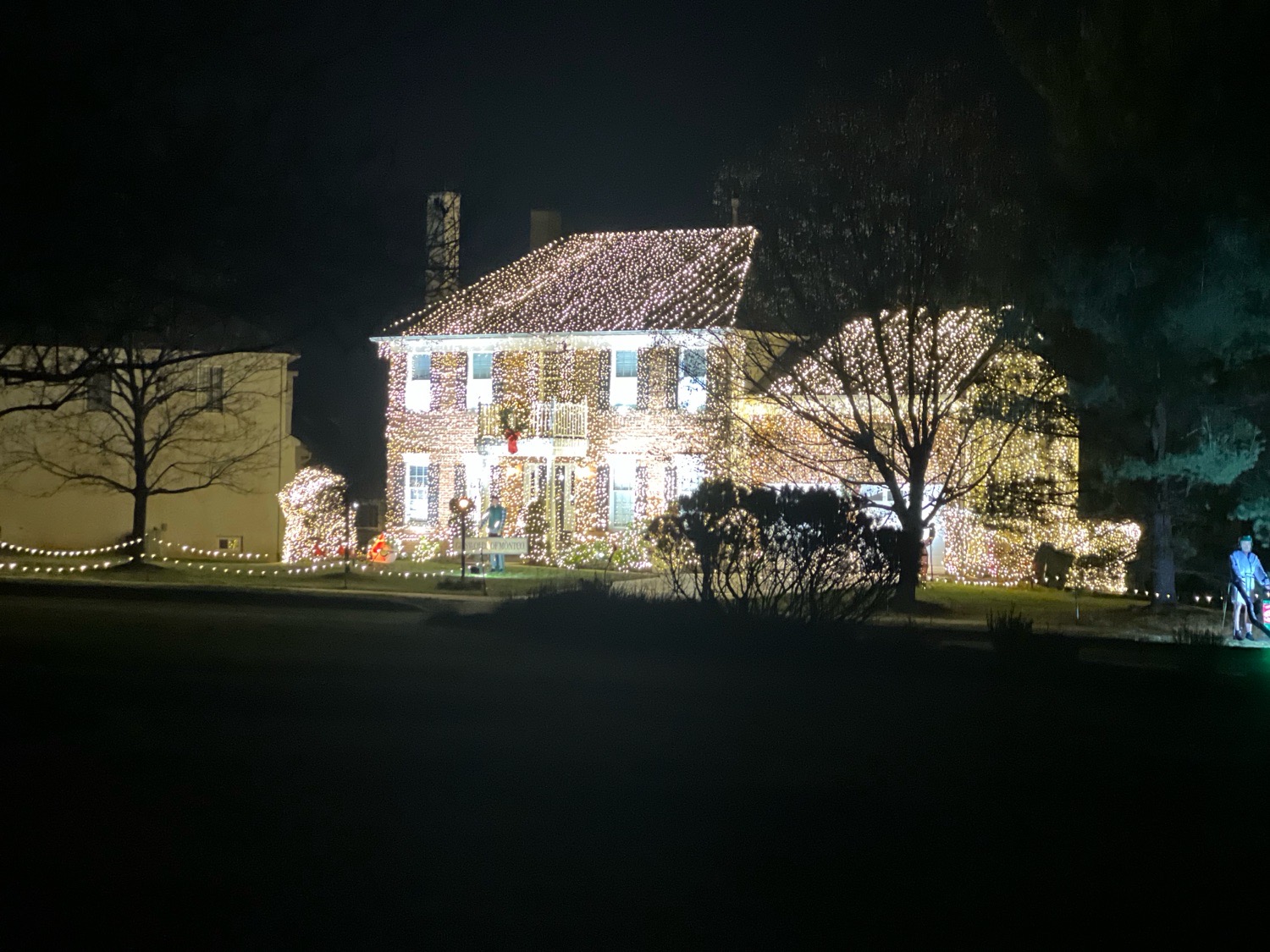 Griswold of MONTCO, Christmas lights in Norristown, PA (photo 2)