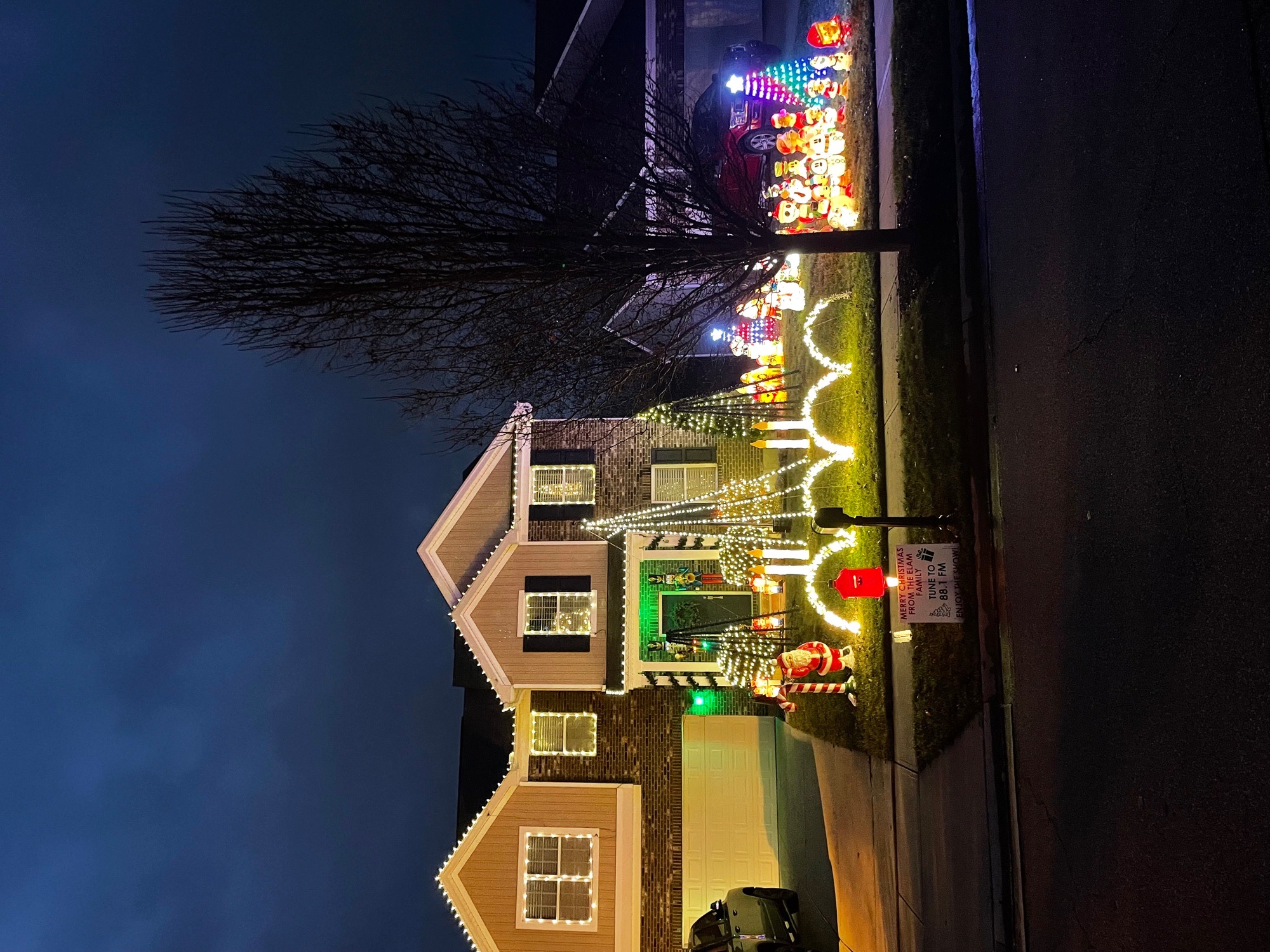 Christmas on London Ct, Christmas lights in Cincinnati, OH (photo 1)