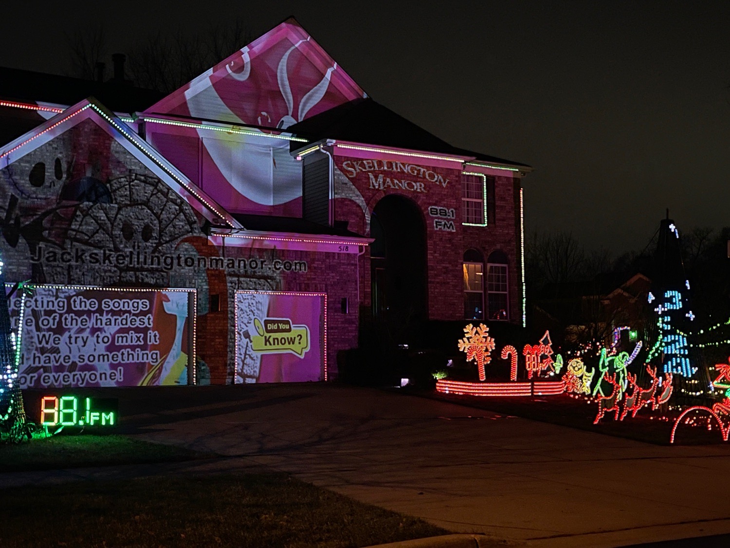Skellington Manor of Sterling Oaks Light Show, Christmas lights in Streamwood, IL (photo 3)