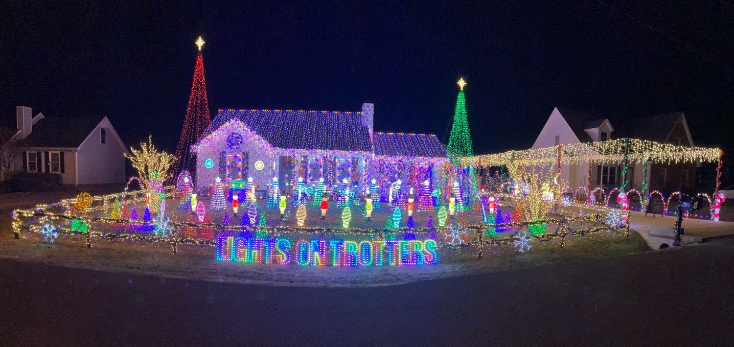 Lights on Trotters, Christmas lights in Rockvale, TN (photo 1)