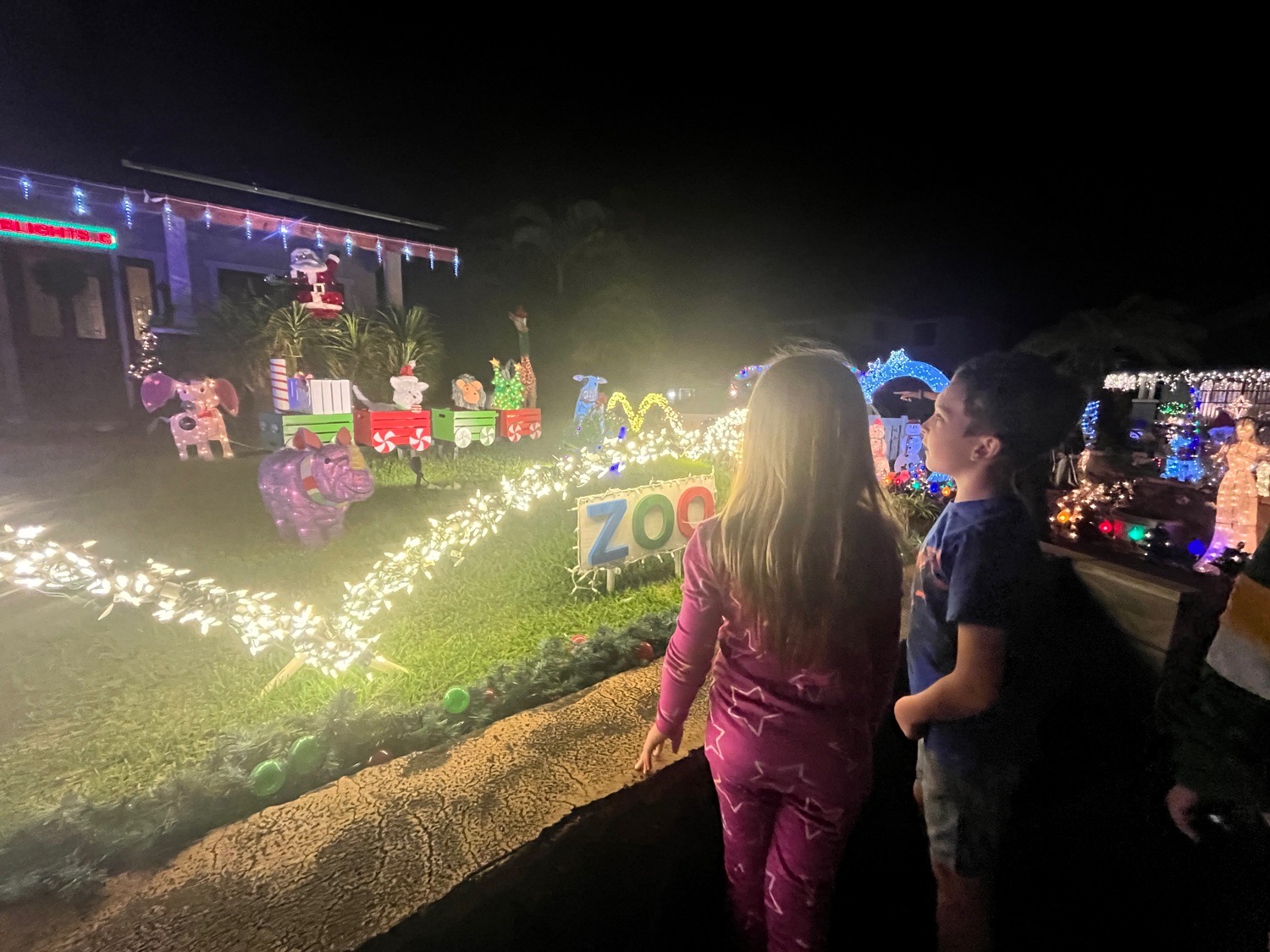 Waikele Lights, Christmas lights in Waipahu, HI (photo 2)