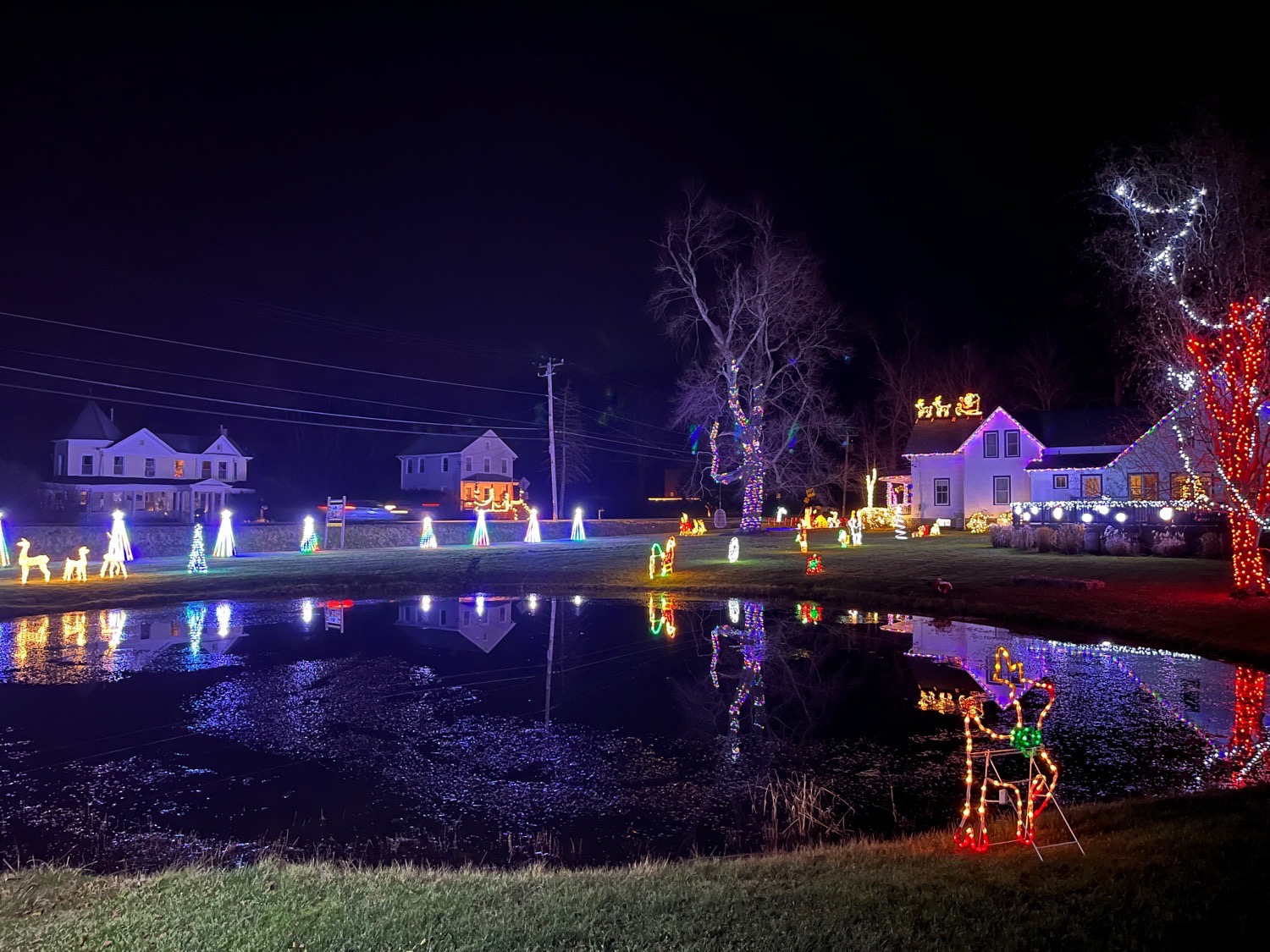 Wells Family Christmas, Christmas lights in Saugerties, NY (photo 1)