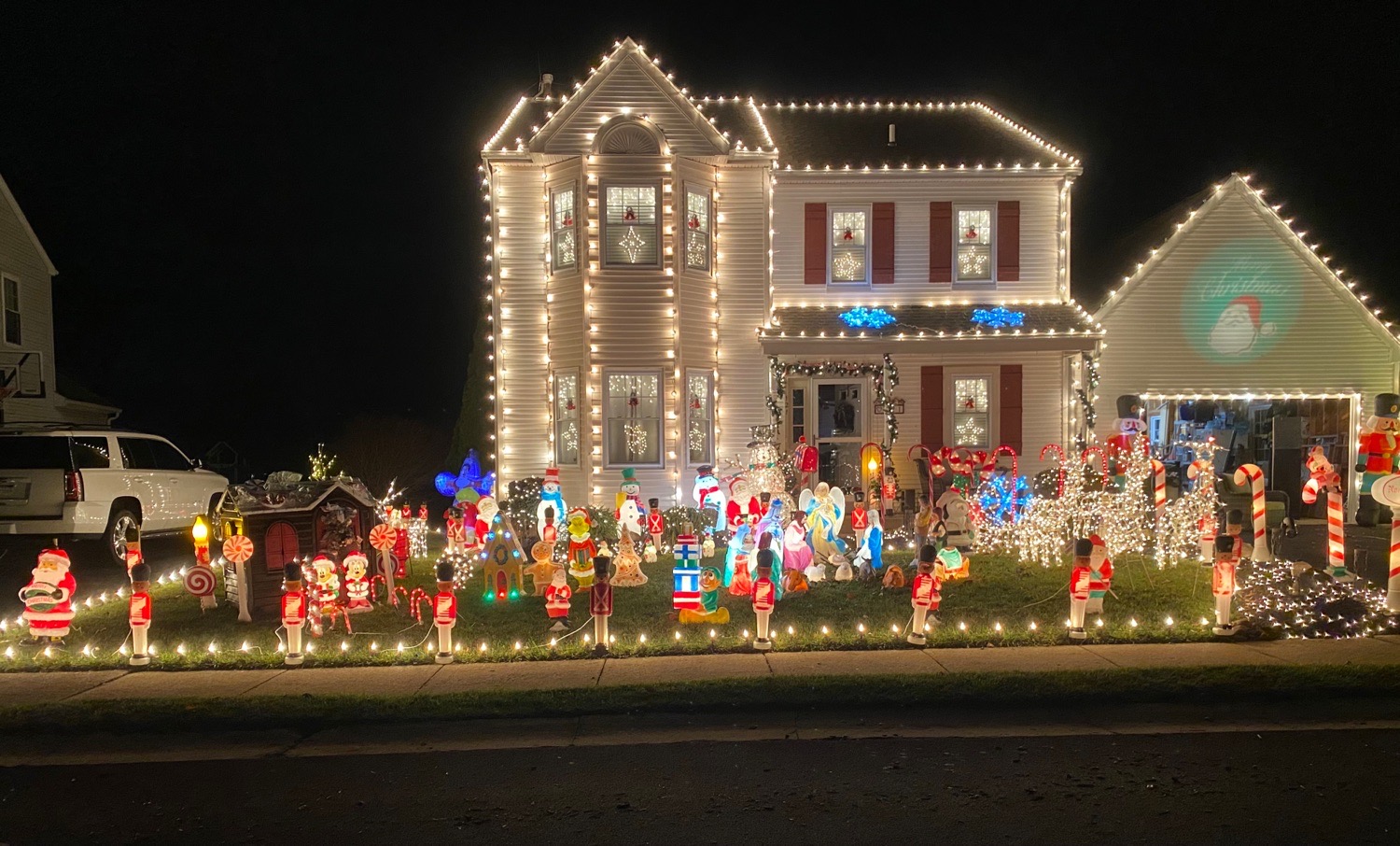 Christmas Lights, Christmas lights in Aston, PA (photo 2)