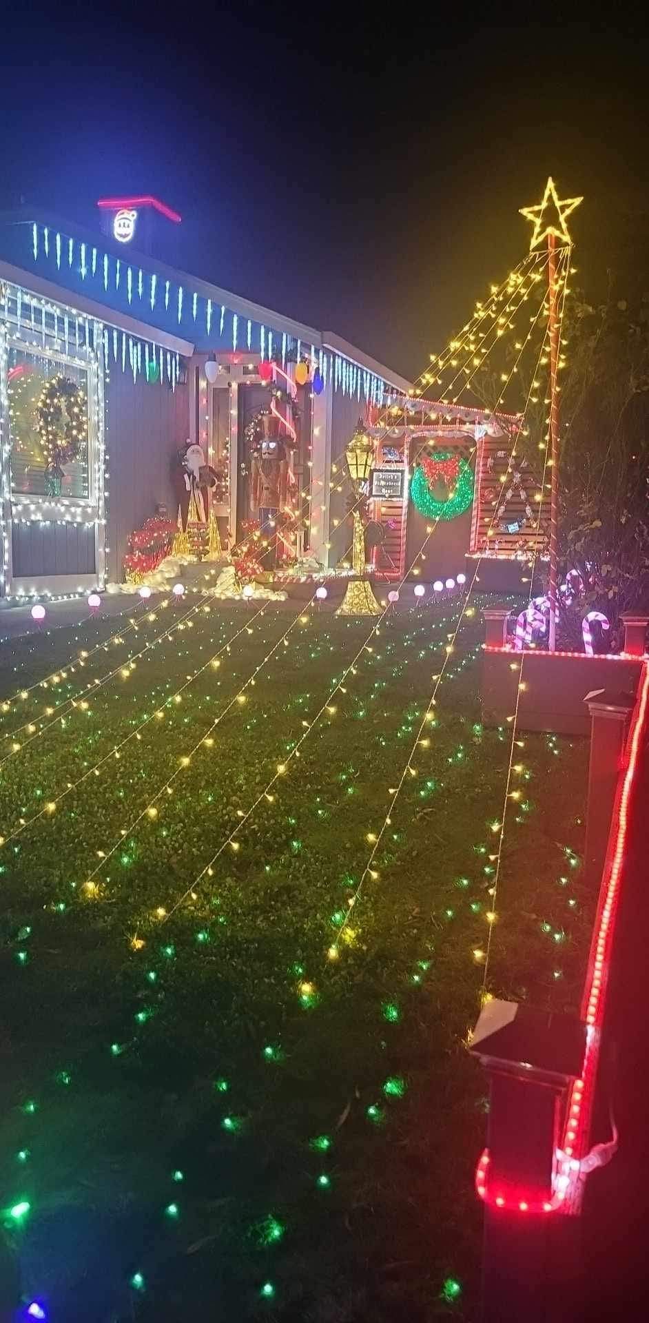 615 Donner Lane, Christmas lights in Ukiah, CA (photo 2)