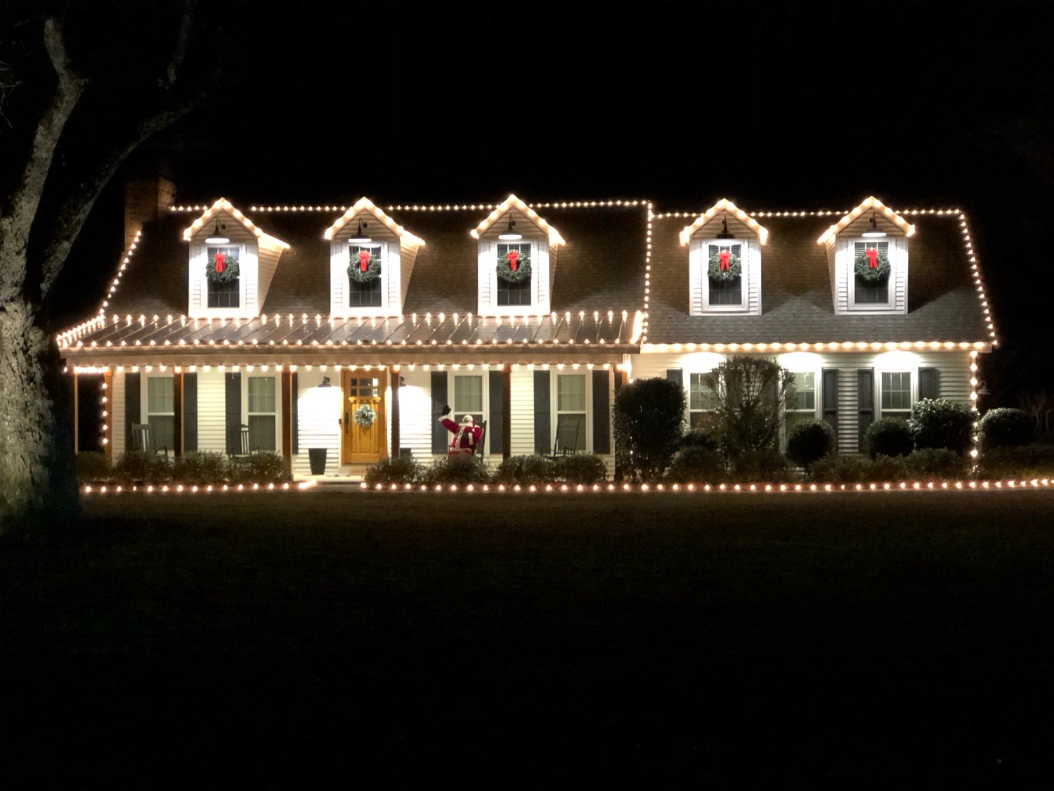 “Lit” on Leverette, Christmas lights in Warner Robins, GA (photo 1)