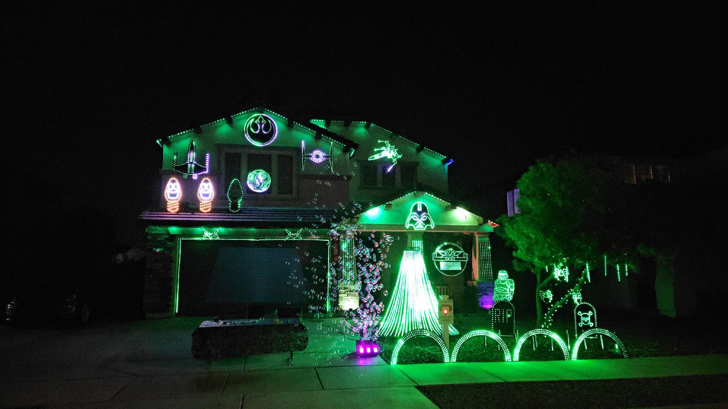 Lights on Jenan, Christmas lights in Surprise, AZ (photo 1)