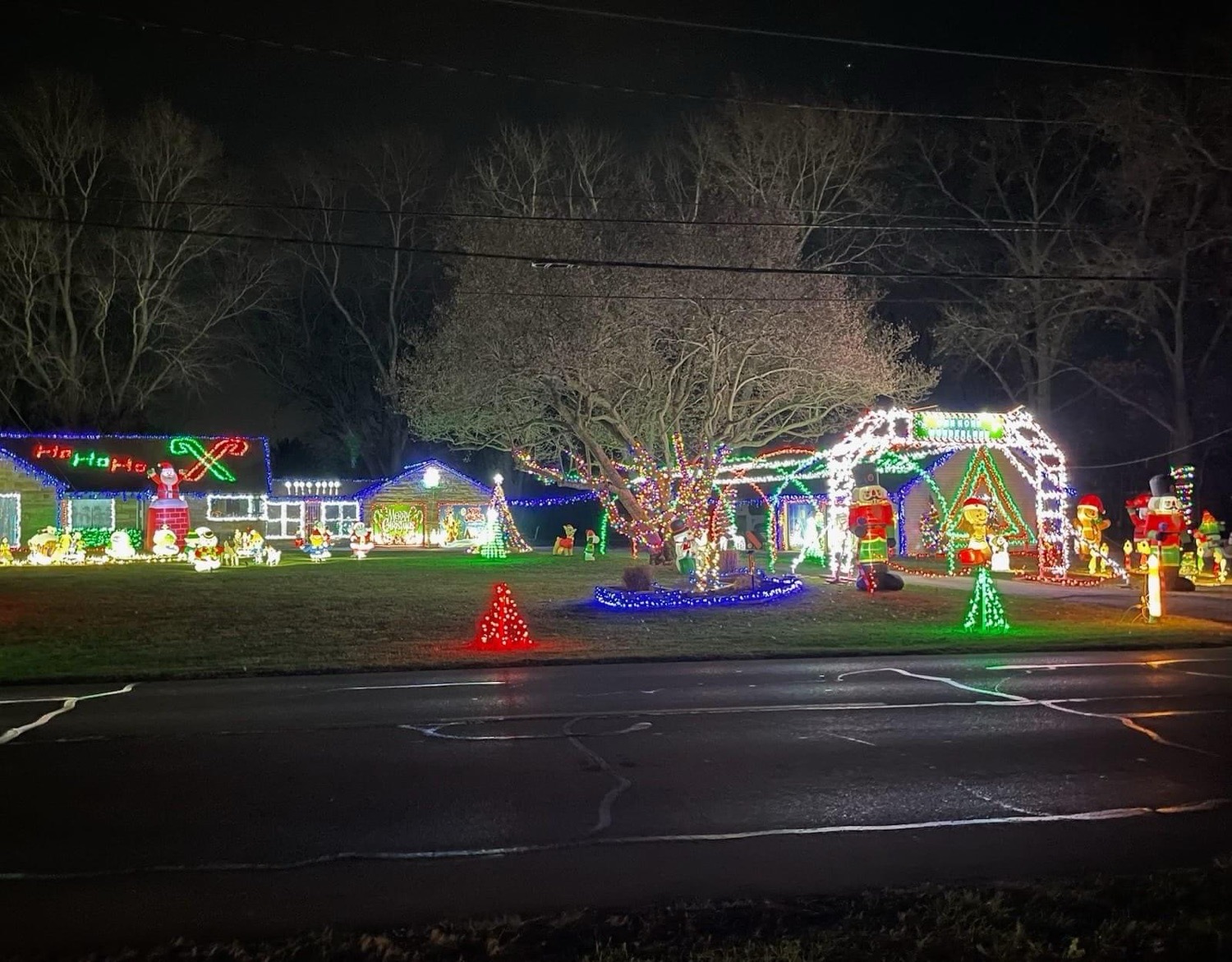 Vanhorn Wonderland, Christmas lights in Greenwood, IN (photo 1)