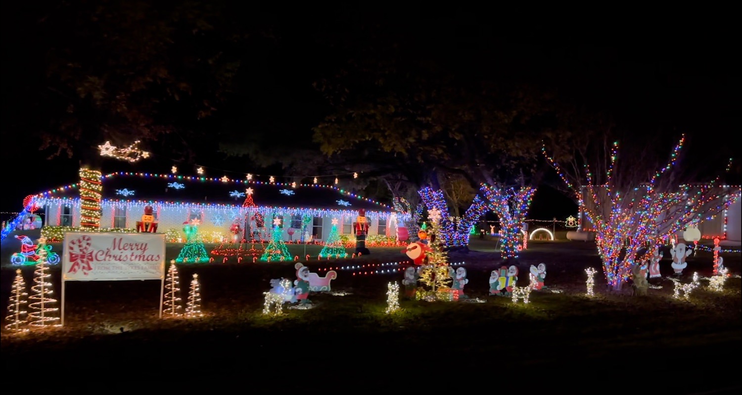 Sykes Lights, Christmas lights in Chatfield, TX (photo 3)