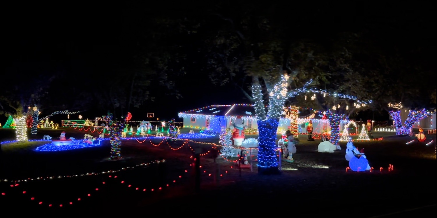 Sykes Lights, Christmas lights in Chatfield, TX (photo 4)