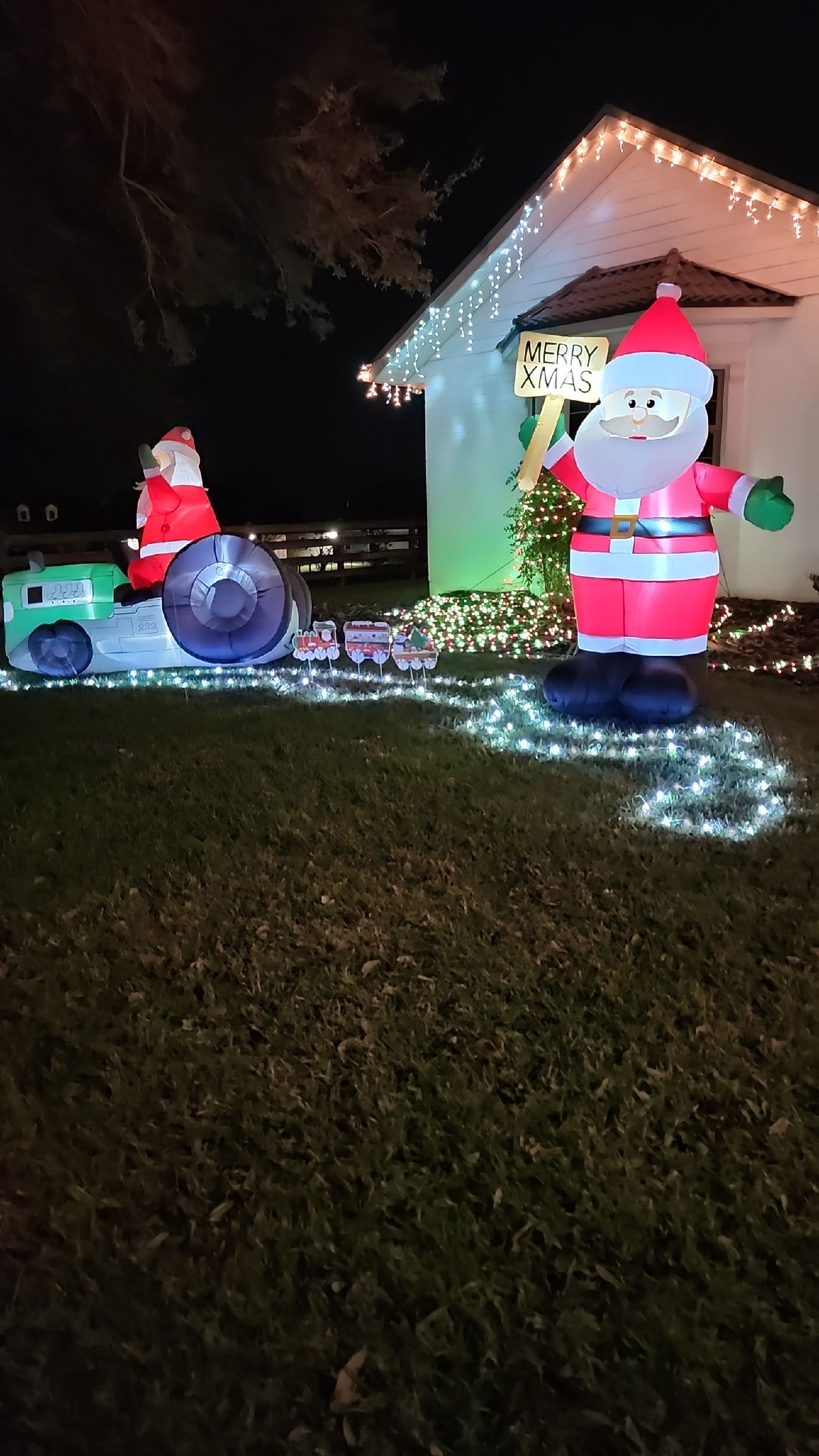 Santa's Lane, Christmas lights in Newberry, FL (photo 2)