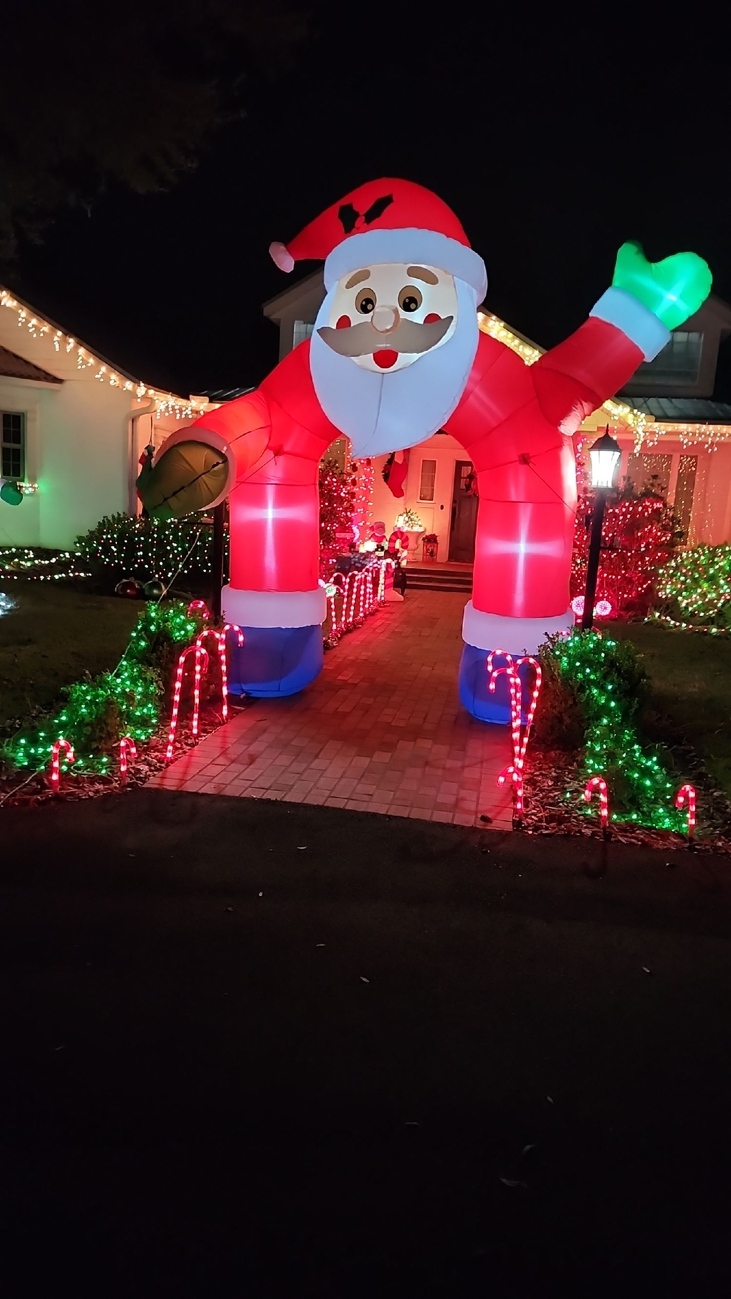 Santa's Lane, Christmas lights in Newberry, FL (photo 4)