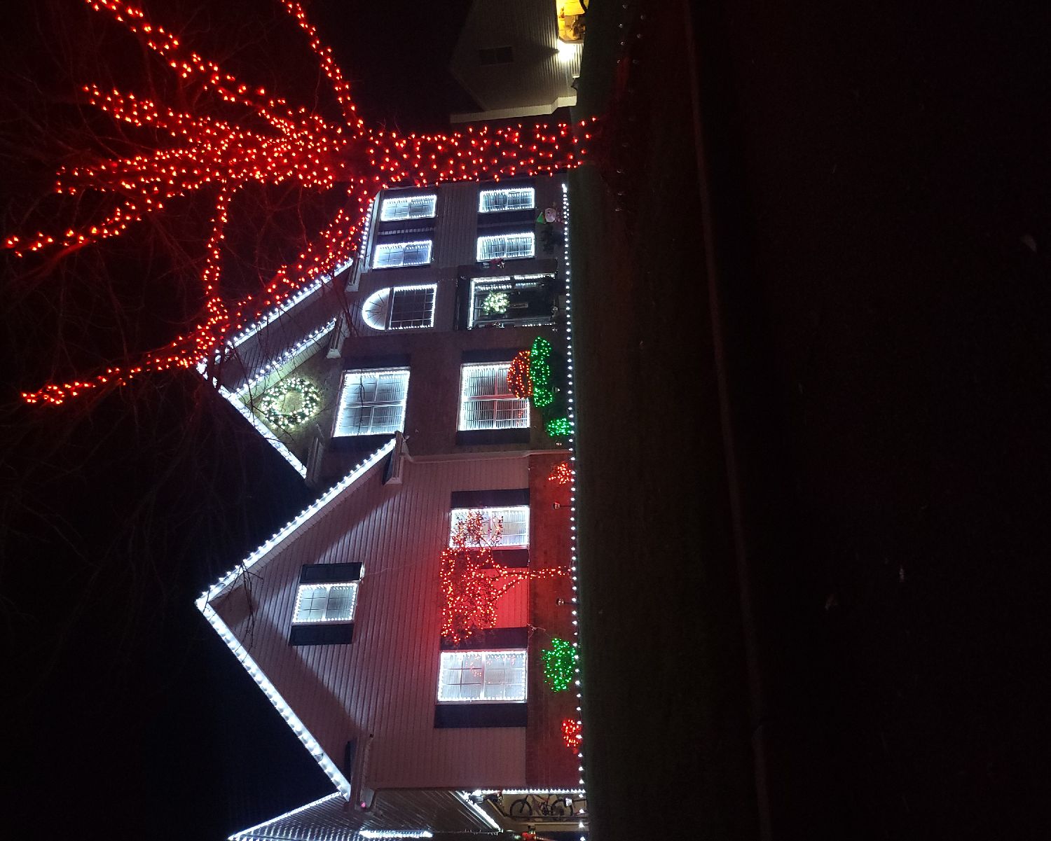 Mohawk xmas, Christmas lights in Easton, PA (photo 1)