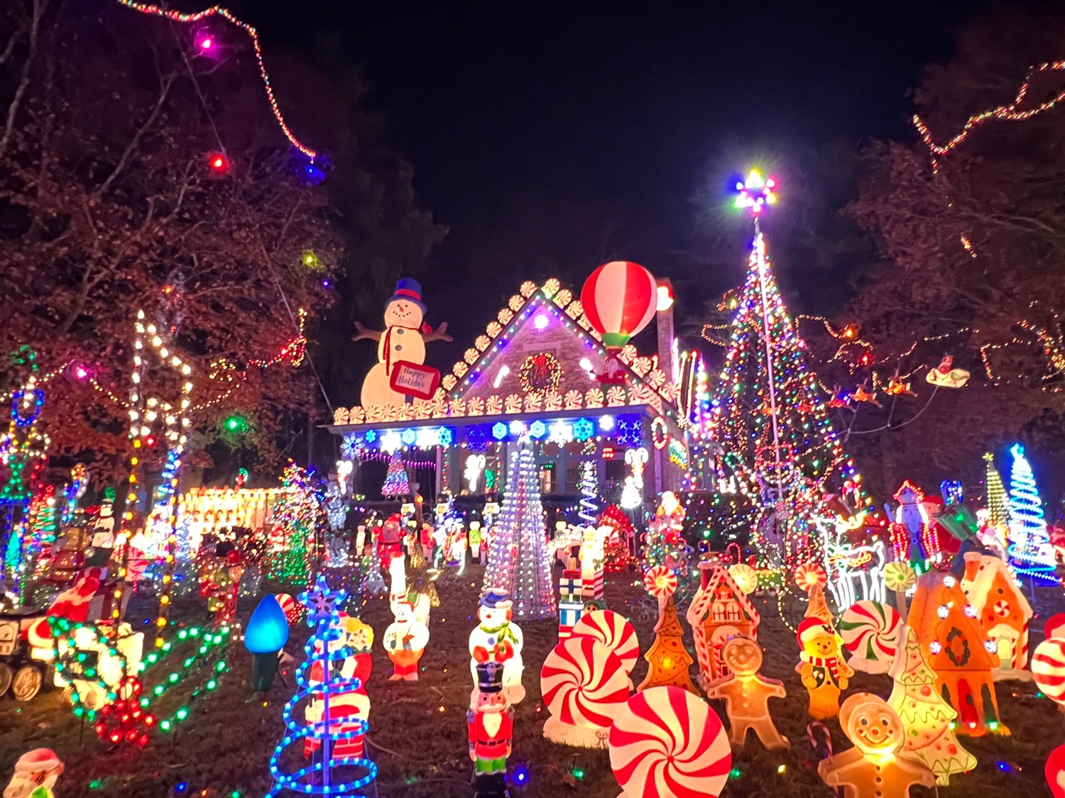 Lights on Broadway, Christmas lights in Piqua, OH (photo 1)