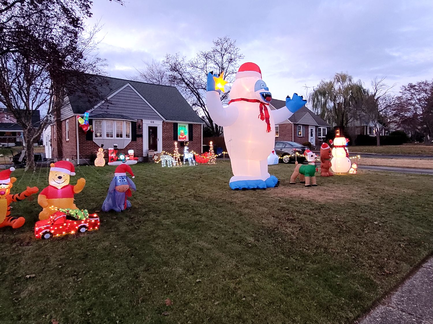 Christmas on Aintree, Christmas lights in Hatboro, PA (photo 1)