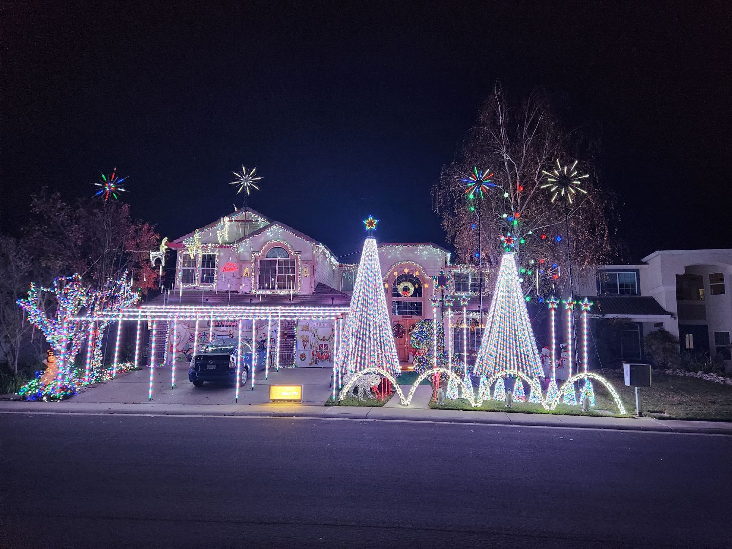 Listen to the Lights!, Christmas lights in Elk Grove, CA (photo 1)