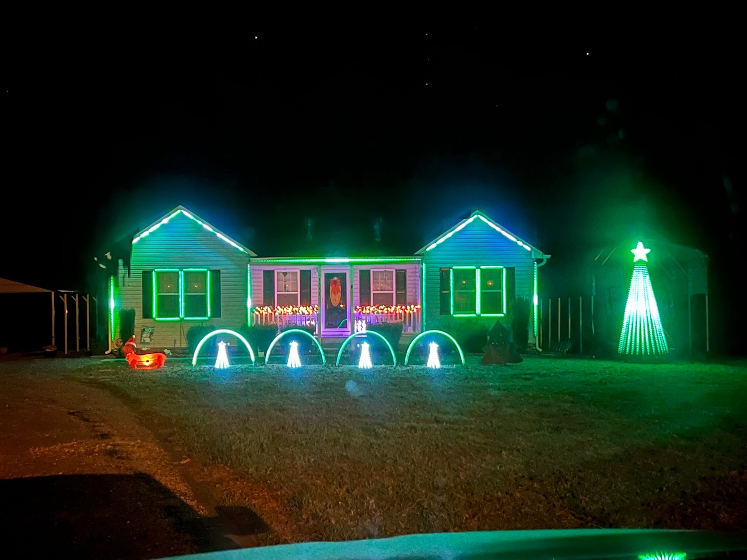 Wade Family Lights, Christmas lights in Asheboro, NC (photo 1)