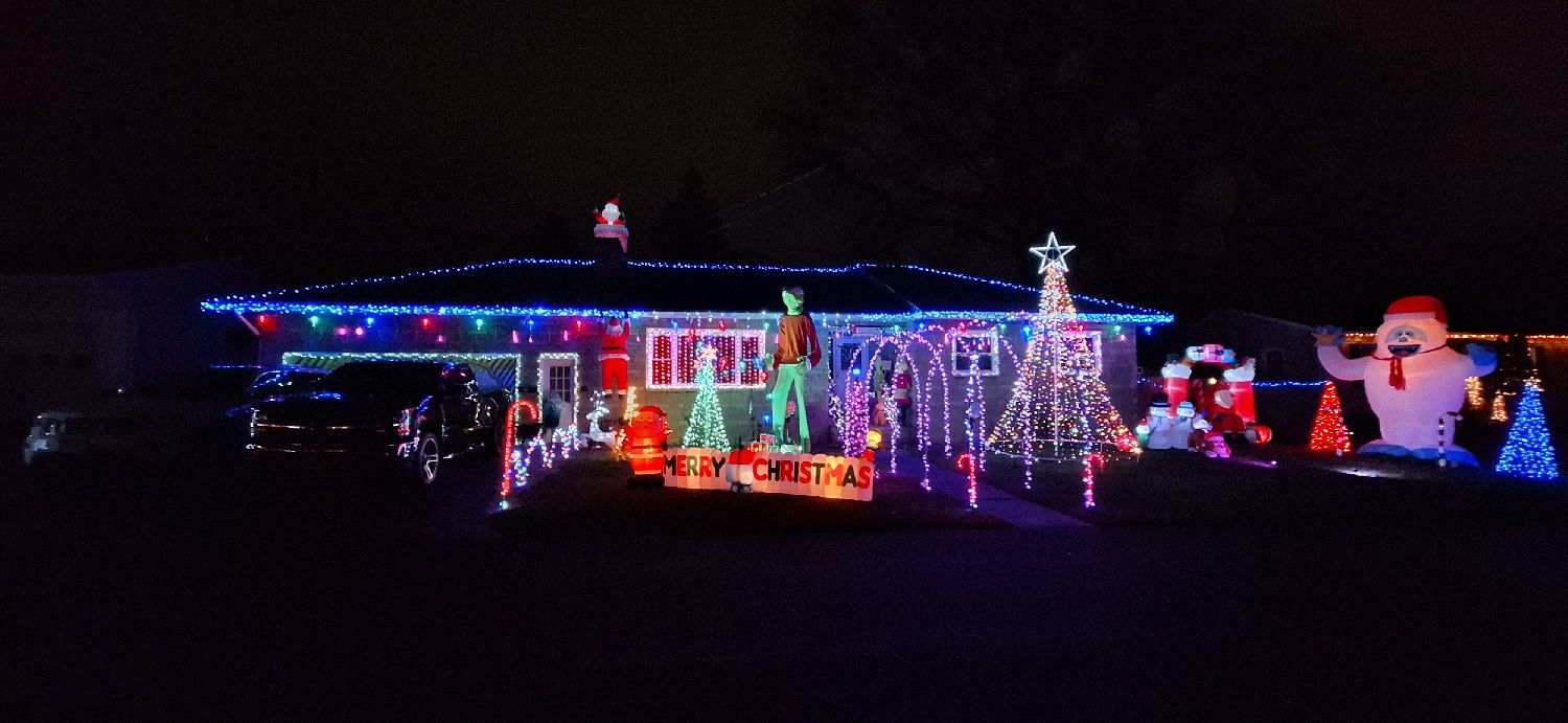 Lights on avon, Christmas lights in Salina, NY (photo 5)